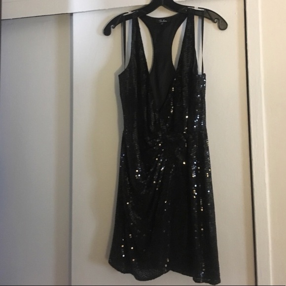 โSOLDโParker Sequin Wrap Dress ๐ฅ Size XSmall - Picture 1 of 3